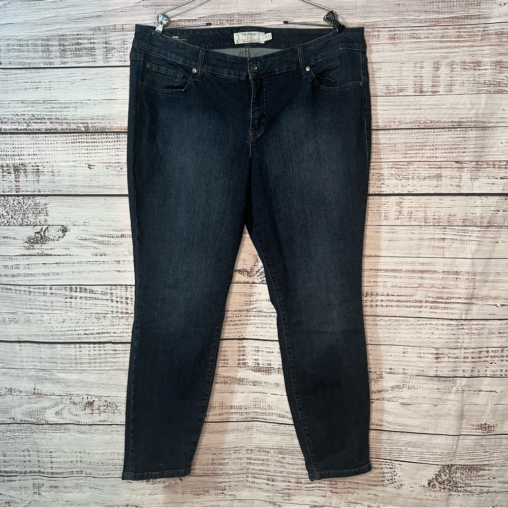 Torrid 20 Dark Wash Skinny Jeans Denim Plus Size Jeans